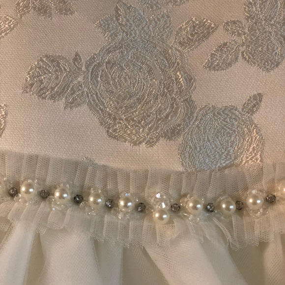 Beautiful girls size 8 flower girl dress - Picture 3 of 4